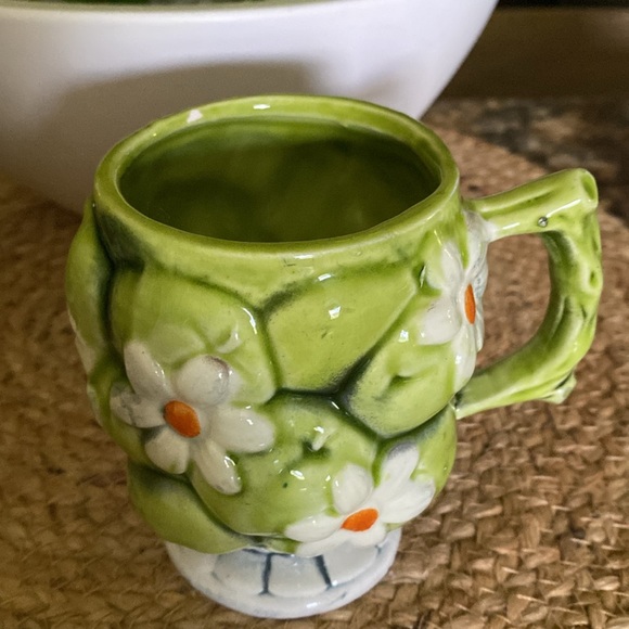 Vintage set of Inarco green apple and daisy ceramic mugs 1967 - Picture 8 of 15